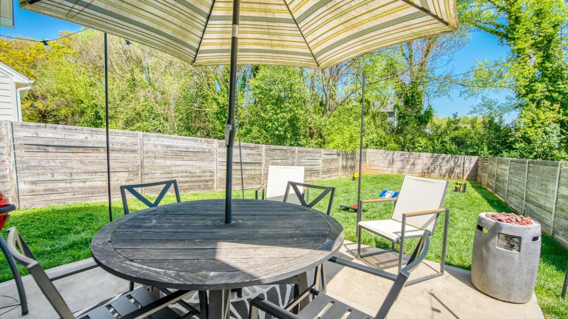 3 Lux King Beds O Game Rm O Fenced Backyard Escape Villa Charlotte Holiday home